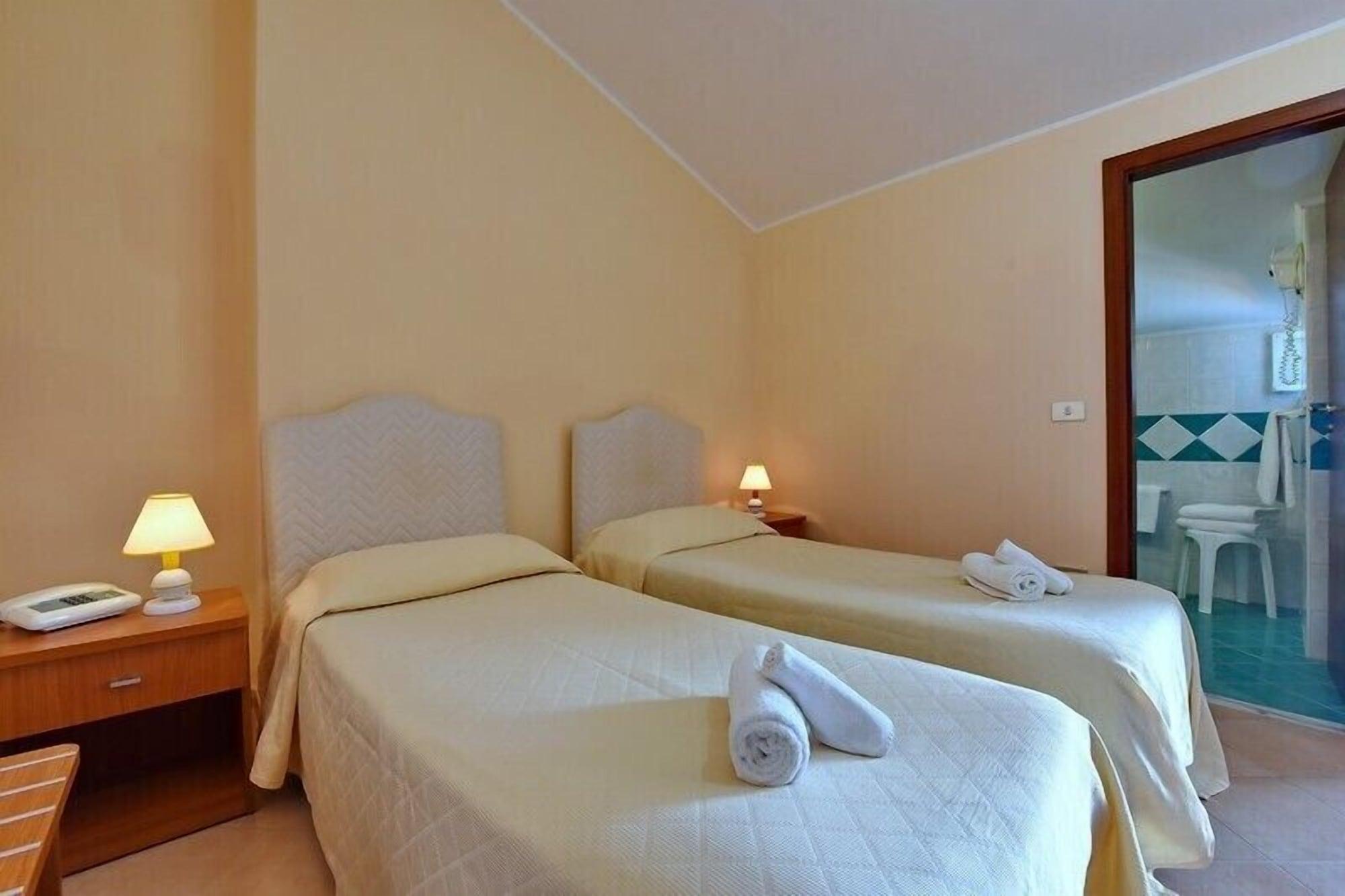 Hotel Costa D'Oro Santa Maria di Castellabate Dış mekan fotoğraf
